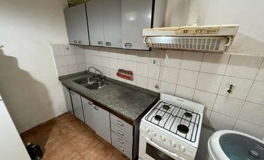 Venta PH 2 ambientes con doble patio - Bernal Este