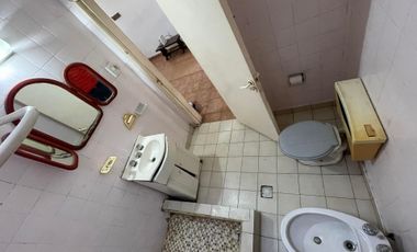 Venta PH 2 ambientes con doble patio - Bernal Este