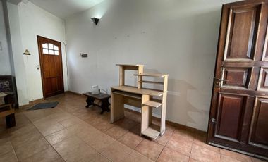 Venta PH 2 ambientes con doble patio - Bernal Este