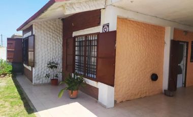 BLOCK : CHALET + DEPTOS- ZONA PLAYA GRANDE