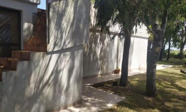 BLOCK : CHALET + DEPTOS- ZONA PLAYA GRANDE