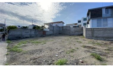 terreno de venta en urbanización al sur de Manta