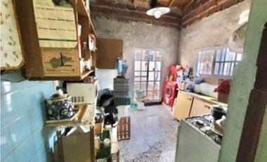 VENTA CASA 4 AMBIENTES A VALOR LOTE