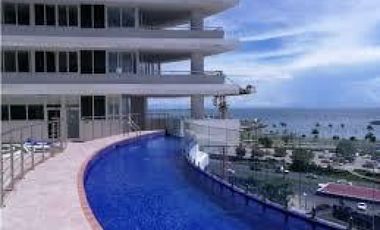 La mejor unidad en Avenida Balboa con vista al mar - Bay View