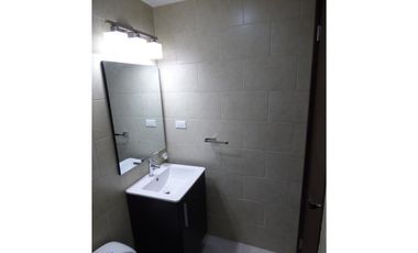 La mejor unidad en Avenida Balboa con vista al mar - Bay View