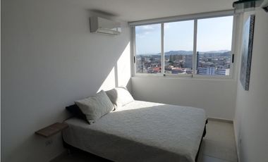 La mejor unidad en Avenida Balboa con vista al mar - Bay View