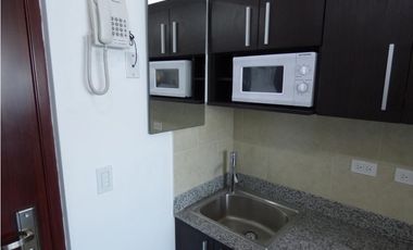 La mejor unidad en Avenida Balboa con vista al mar - Bay View