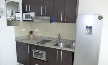 La mejor unidad en Avenida Balboa con vista al mar - Bay View