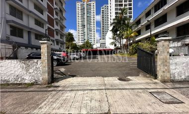 Oportunidad! Se Vende Amplia Propiedad en el Cangrejo