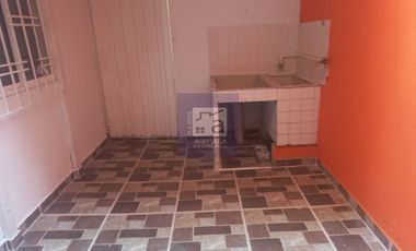 COD. 498 - SE ARRIENDA CASA - BARRIO: RIO PRADO