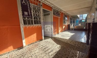 COD. 498 - SE ARRIENDA CASA - BARRIO: RIO PRADO