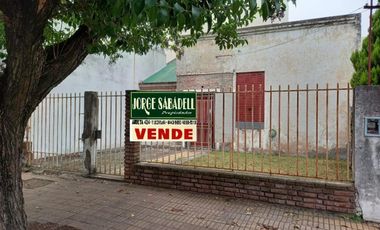 Lote de 8,66 x 21 a 8 cuadras de la estacion, con demolicion. NUEVO VALOR