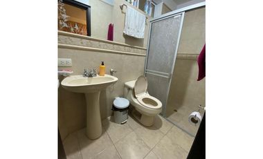 VENTA DE CASA CON RENTA EN CARTAGO VALLE