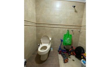 VENTA DE CASA CON RENTA EN CARTAGO VALLE