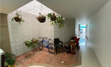 VENTA DE CASA CON RENTA EN CARTAGO VALLE