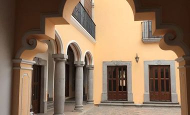 En Venta preciosa residencia en El Centro Histórico de Querétaro, T.460 m2.-
