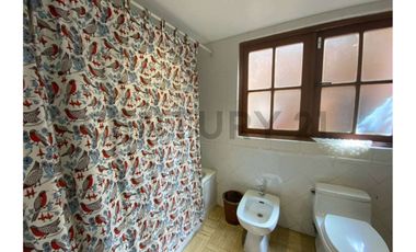 ARRIENDO AMPLIA CASA LOS TRAPENSES - ESTILO INGLES