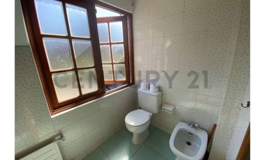 ARRIENDO AMPLIA CASA LOS TRAPENSES - ESTILO INGLES