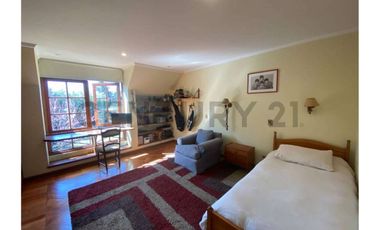 ARRIENDO AMPLIA CASA LOS TRAPENSES - ESTILO INGLES