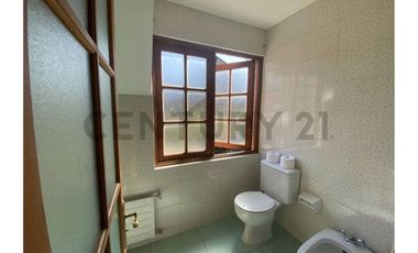 ARRIENDO AMPLIA CASA LOS TRAPENSES - ESTILO INGLES