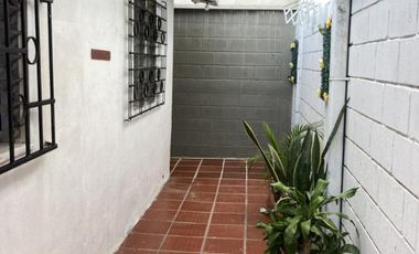 casa-local en venta en ciudad jardín. Cod V103151