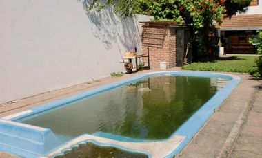 Casa de 4 ambientes, Quilmes oeste.