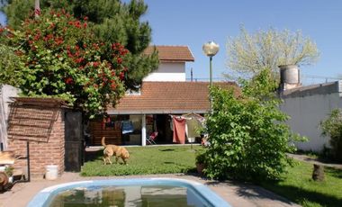 Casa de 4 ambientes, Quilmes oeste.