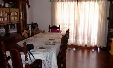 Casa de 4 ambientes, Quilmes oeste.