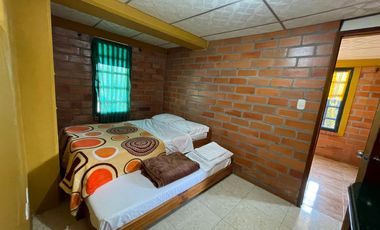 hotel en arriendo en via termales arbelaez. Cod A16307