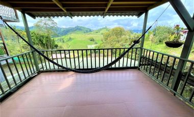 hotel en arriendo en via termales arbelaez. Cod A16307