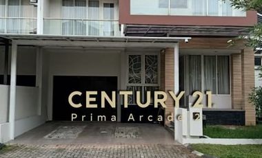 Rumah Bagus Dengan 4 KT Di Kebayoran Bintaro Sektor 7 - CW/IW 6404