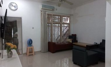 Rumah full furnished dalam perumahan di lokasi strategis dengan security 24 jam one gate di Soragan