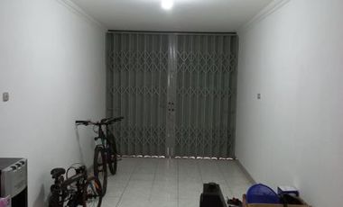 Rumah full furnished dalam perumahan di lokasi strategis dengan security 24 jam one gate di Soragan