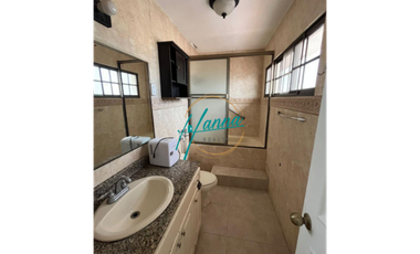 SE VENDE CASA EN RESIDENCIAL CORONA GARDENS BETANIA