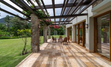 VENTA CASA EN EL VALLE DE ANTÓN