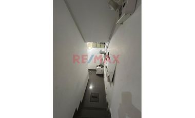 🏢✨Casa Corporativa En San Borja | 3 Pisos | Ubicación Estratégica 📍 Av. Géminis – Urb. Papa Juan Xxiii, San Borja