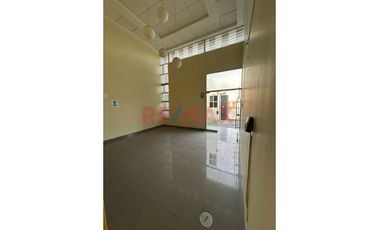🏢✨Casa Corporativa En San Borja | 3 Pisos | Ubicación Estratégica 📍 Av. Géminis – Urb. Papa Juan Xxiii, San Borja