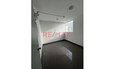 🏢✨Casa Corporativa En San Borja | 3 Pisos | Ubicación Estratégica 📍 Av. Géminis – Urb. Papa Juan Xxiii, San Borja