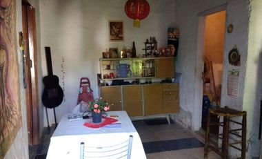 Casa y 3 deptos. a metros de  Colectora Acceso Oeste - Moreno