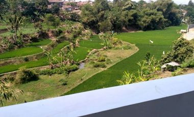 Rumah Minimalis 2 Lantai Cimahi 15 menit RS Cibabat Gratis AJB, BBN SHM