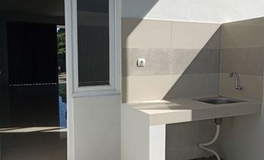 Rumah Minimalis 2 Lantai Cimahi 15 menit RS Cibabat Gratis AJB, BBN SHM