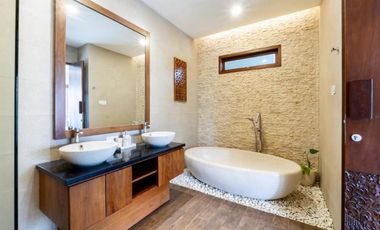 Freehold - Dual-Villa Investment in Prime Batu Bolong< Canggu, Bali - 7 Minutes to the Beach