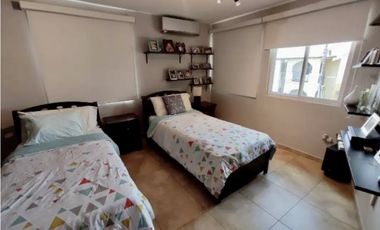 SE VENDE CASA EN VILLA DE LAS FUENTES