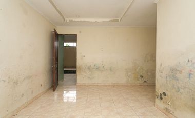 Rumah Luas 3 Kamar 15 Menit ke Pintu Tol Jatiasih Hadap Timur J-40626