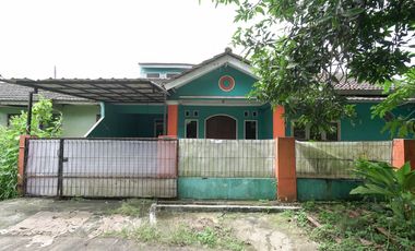 Rumah Luas 3 Kamar 15 Menit ke Pintu Tol Jatiasih Hadap Timur J-40626