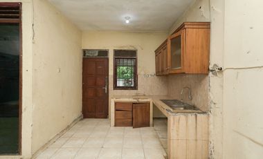 Rumah Luas 3 Kamar 15 Menit ke Pintu Tol Jatiasih Hadap Timur J-40626