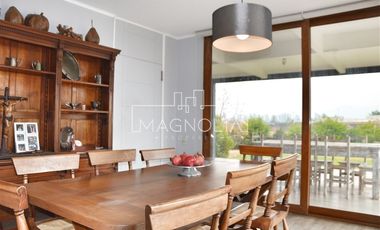 Casa en venta de 5 dorm. en Colina