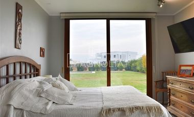 Casa en venta de 5 dorm. en Colina