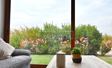 Casa en venta de 5 dorm. en Colina