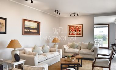 Casa en venta de 5 dorm. en Colina